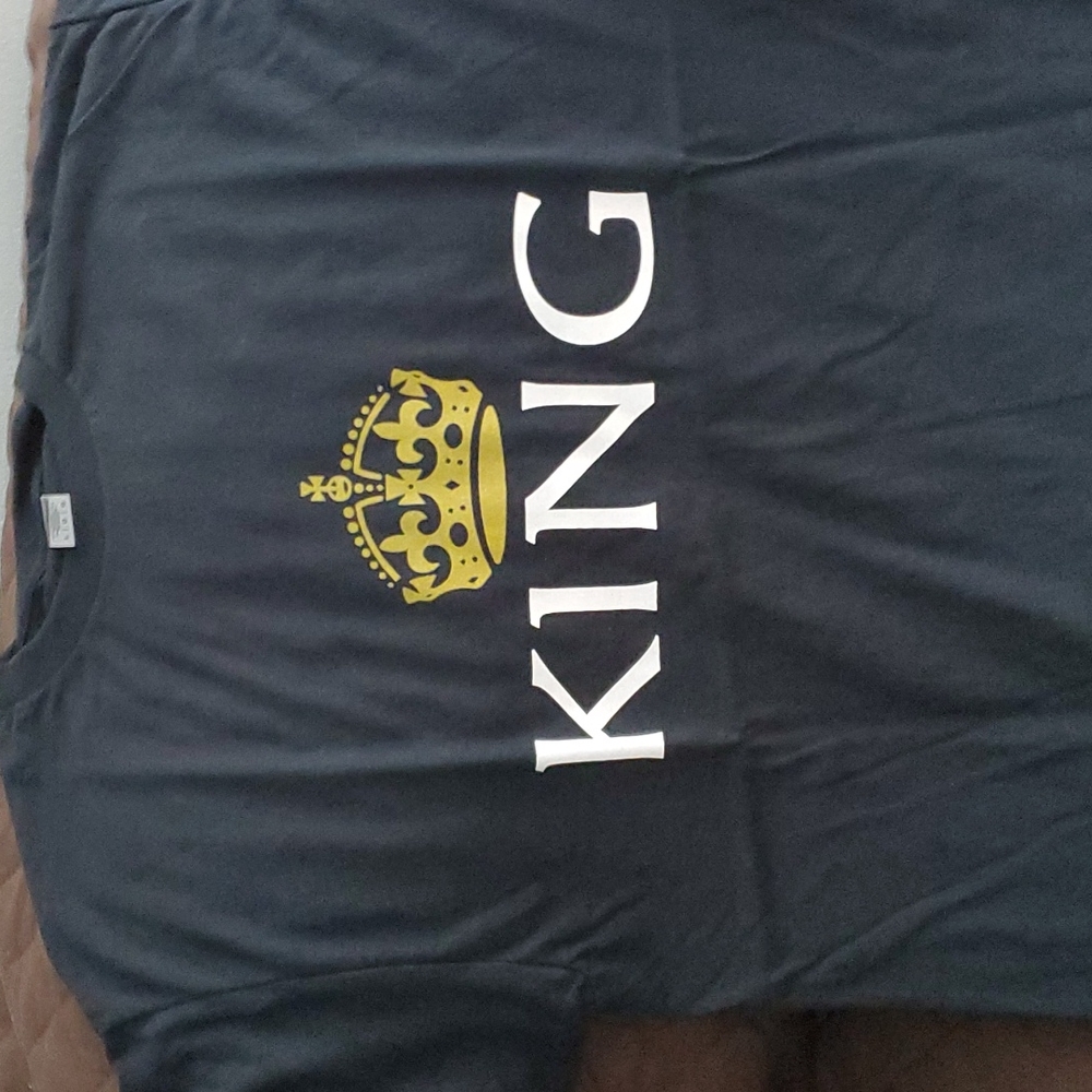 CUSTOM MADE TSHIRTS